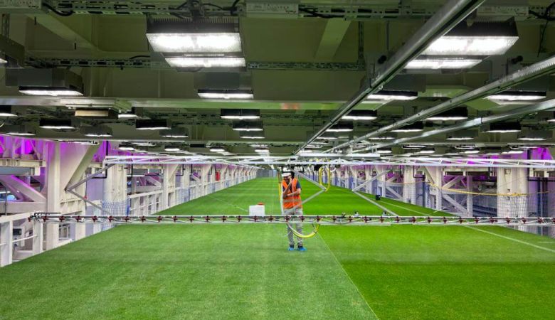  The Best Performance At Santiago Bernabeu Stadium: Grass That Grows Indoors